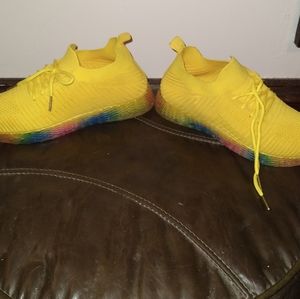 Taxi brand women's 7.5 athletic shoes